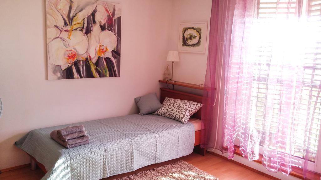 Apartment Tina Istra Buje Exterior photo